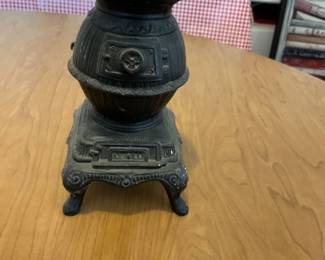 Cast iron pot bellied stove planter for 3 in pot