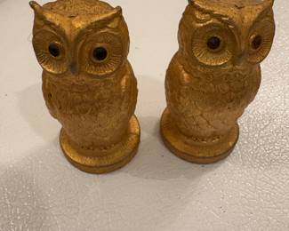 Painted cast iron shakers