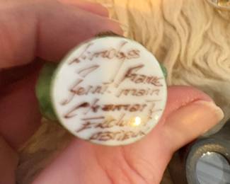 Inscription on bottom of Limoges box