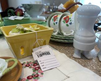 Ashland Berry Basket, Salt & Pepper Shakers 