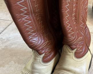 Tony Llama cowboy boots 