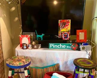 Folk art wood stools ! 