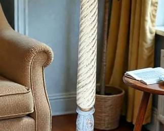 Pedestal Plant Stand52 inches Tall