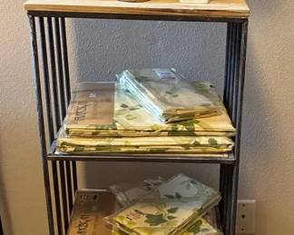 Franciscan Ivy Table Linens And Decorative Shelf