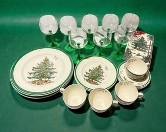 Four Spode Christmas Tree Settings