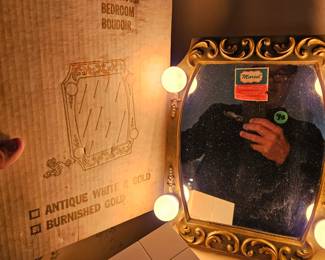 Vintage vanity mirror light with original box $30