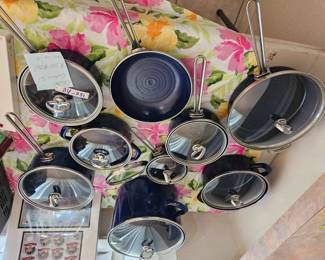 Full set Chantel cookware set
$150 for all