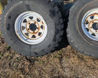 Mudder tires with rims