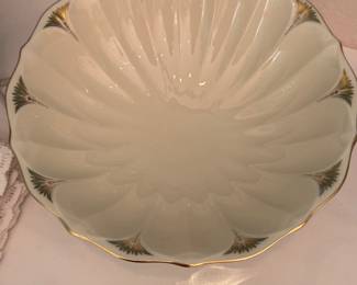 VINTAGE LENOX SCALLOPED GOLD GILDED BOWL