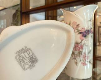 YAMAJI - JAPAN PORCELAIN VASES