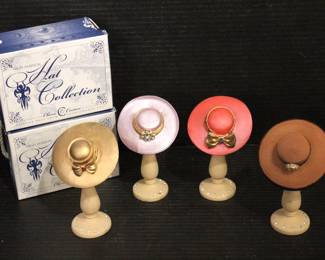 These cute little Princess Arabella hat stands are designed to function as both decorative home decor and practical jewelry storage. approx. 3 inches high
These items can be shipped.