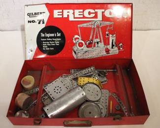 A vintage Gilbert No. 7½ Engineer's Erector Set 18" x 10.5" x 3.5". This item can be shipped.