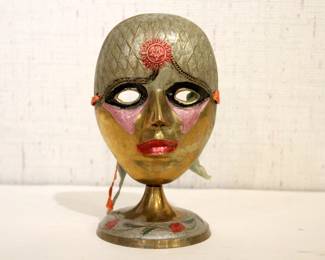 Vintage Mask Painted Theatre Carnival Colorful Decor Pedestal, 7" x 4" in a lot with,
vintage cast metal bird salt and pepper shaker, 6" x 4"
 a vintage brass apple, 2.5" x 2.5"
vintage brass heart paperweight, 1.5" x 1.5"
Brass Horse Medallion Vintage, English 4.5”
These items can be shipped.