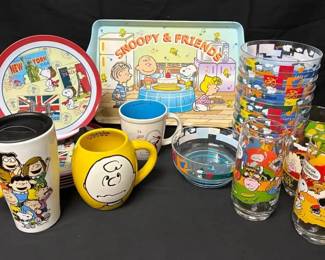 SH122Peanuts Snack Time Collection