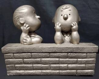 SH137Charlie And Linus Austin Productions Sculpture 