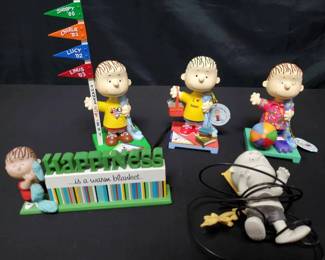 SH153Linus And Charlie Figurines