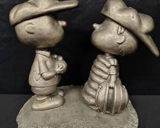 SH152Charlie Brown  Linus Statue