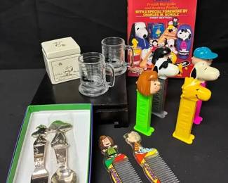 SH226Peanuts Pez Dispensers  More 