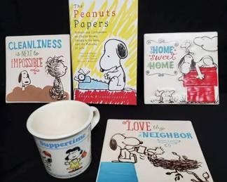 SH197Vintage Peanuts Ceramic Plaques And More 