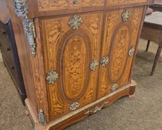 Louis XV bronze mounts server w/green marble top. Satinwood inlay.