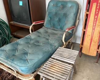 Retro Poolside Lounge Chair