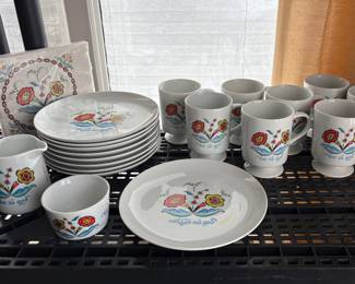 Swedish Berggren China Collection