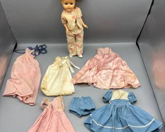 1950s Ginny Vogue Doll wClothing