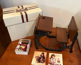 Samanthas School DeskAccessories