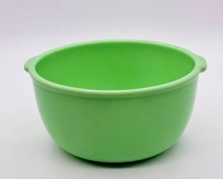 33 VintageJadeiteGreenGlassMixingBowl