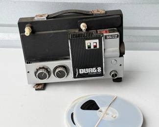 9 VintageKameroDual8Projector