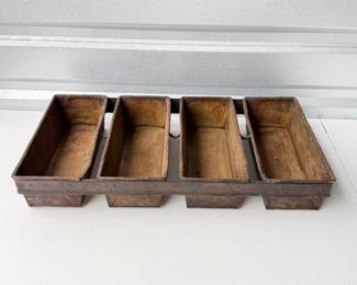 77 VintageIndustrialFourLoafMetalBreadPan