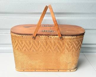 41 VintageWovenWickerBasketwWoodHandles