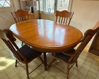 Kitchen Set of Pedestal Table and Chairs