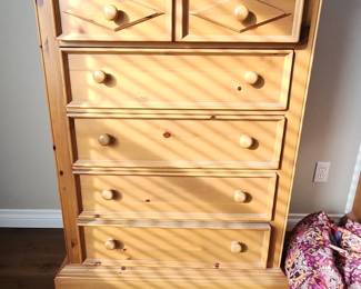 Qty 2 Broyhill chests