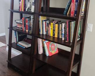 Qty 2 bookshelves