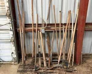 Vintage/Antique Rake, Hoe, Pick Axe Garden Tool Lot
