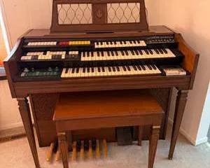 Authentic Wurlitzer Organ Model 4037 Tube Amplifier