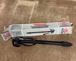 Coastar Red Accent M-2RA Photo/Video Monopod