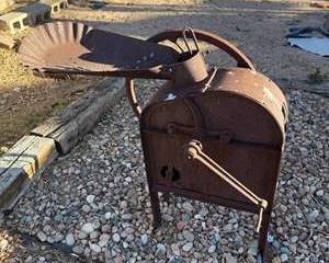 Antique Cast Iron Corn Sheller