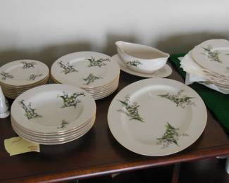 Lily of the valley dish set