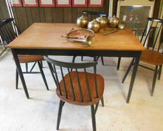 wood top table and 4 chairs