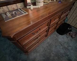 Vintage Dresser w/mirror