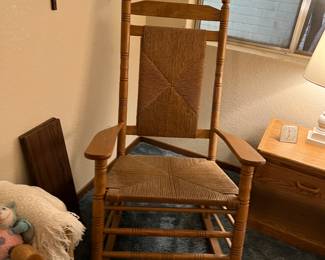 ROCKING CHAIR