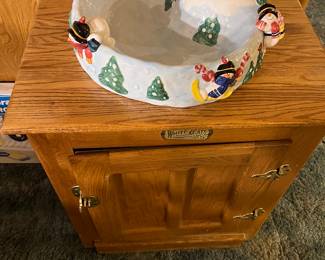 ICEBOX END TABLE, CHIP AND DIP SET