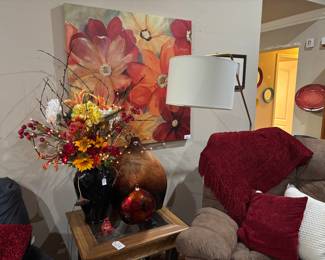 Art, Recliner, Linens, Floral, Floor Lamp