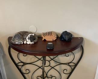 Half moon iron/wood table