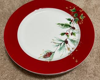 10 dinner plates Lenox Holiday Gathering 