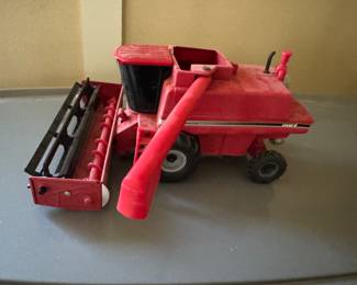 Metal toy combine 