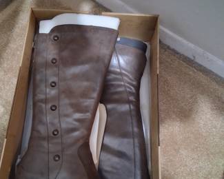 Leather boots size 11