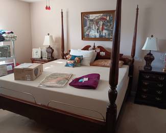 HOOD KING RICE BED WITH ADJUSTABLE MATTRESS